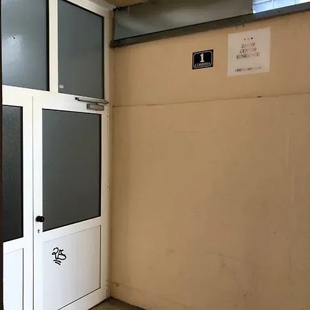 Center Apartment *
